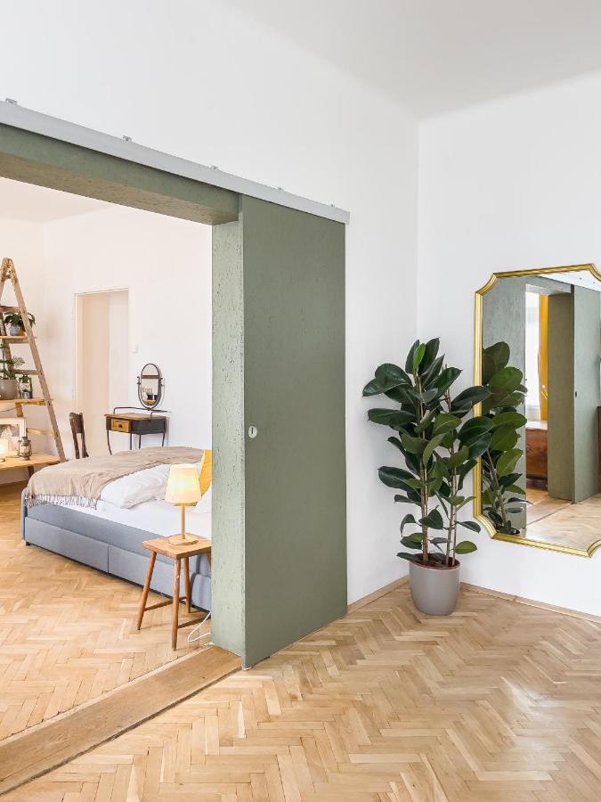 Turnkey I Vintage Terrace Apartment 프라하 외부 사진